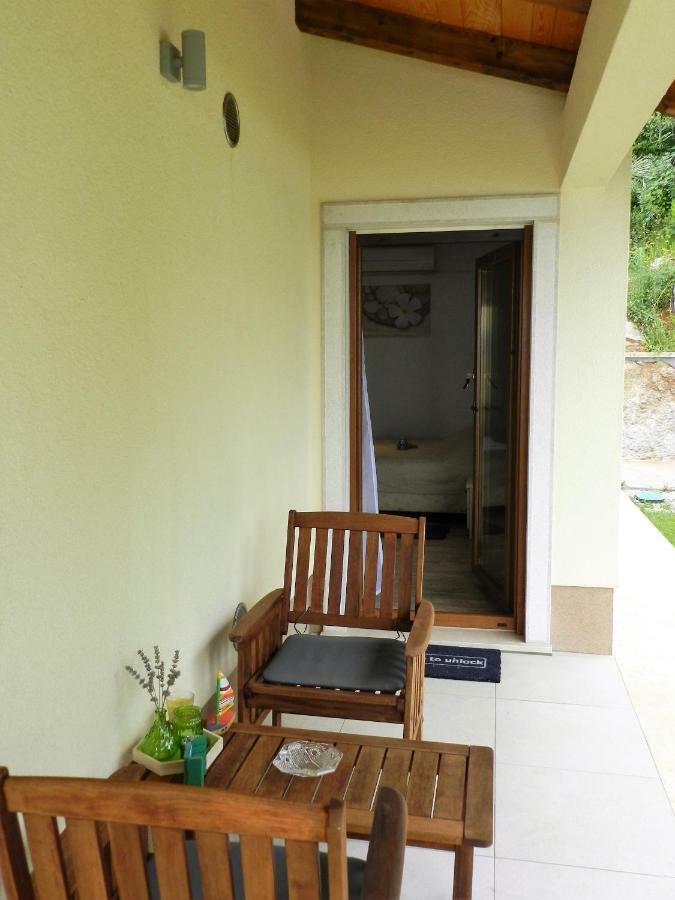 Room Lina Lovran Bagian luar foto